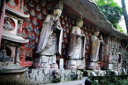 Dazu Rock Carvings and Ancient Town Private Cultural Day Tour
