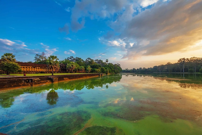 Picture 8 for Activity Siem Reap: Sunrise at Angkor Wat and Champagne Breakfast