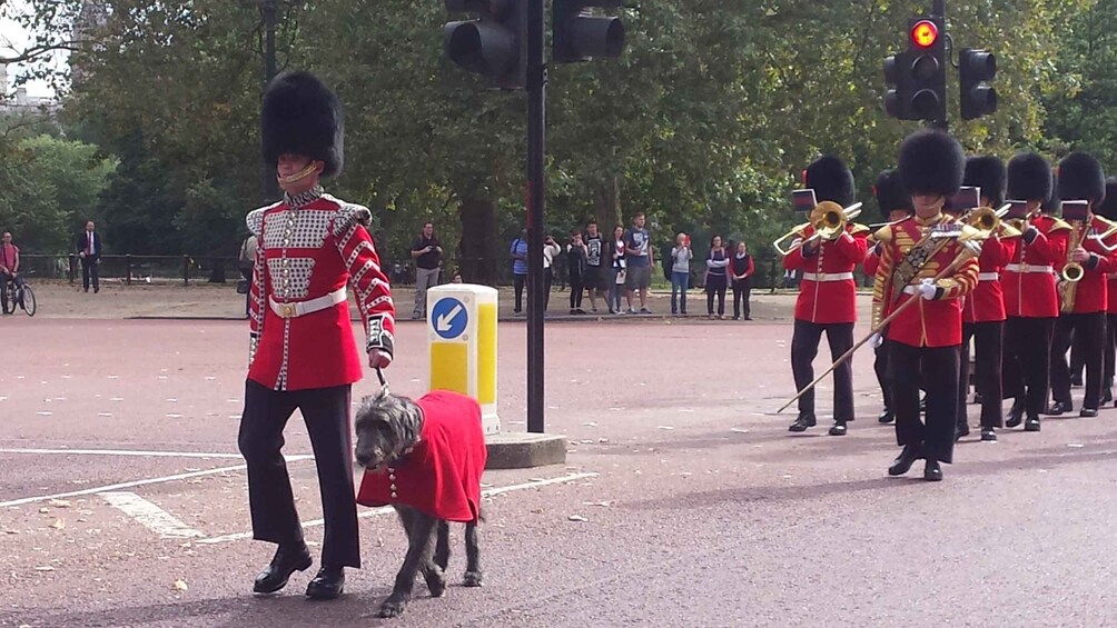 Picture 7 for Activity London: Changing of the Guard Walking Tour