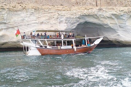 Musandam Dibba Cruise with Lunch & Snorkeling Trip From Dubai