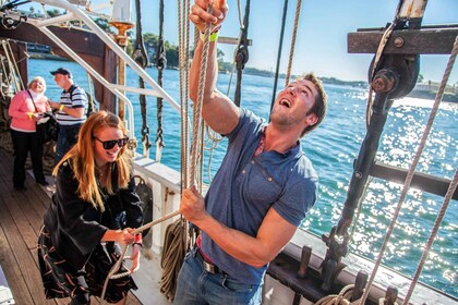 Haven van Sydney: Tall Ship Lunch Cruise