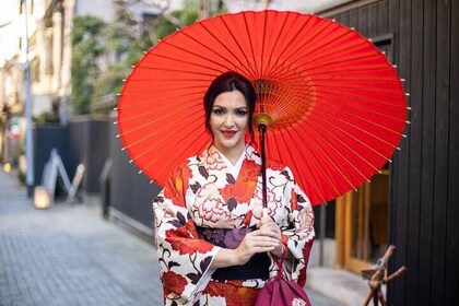 Kimono Photoshoot and Tea House Experience in Kagurazaka