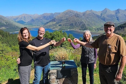 3-Day Speyside Whisky Adventure with Local Guide in Luxury MPV