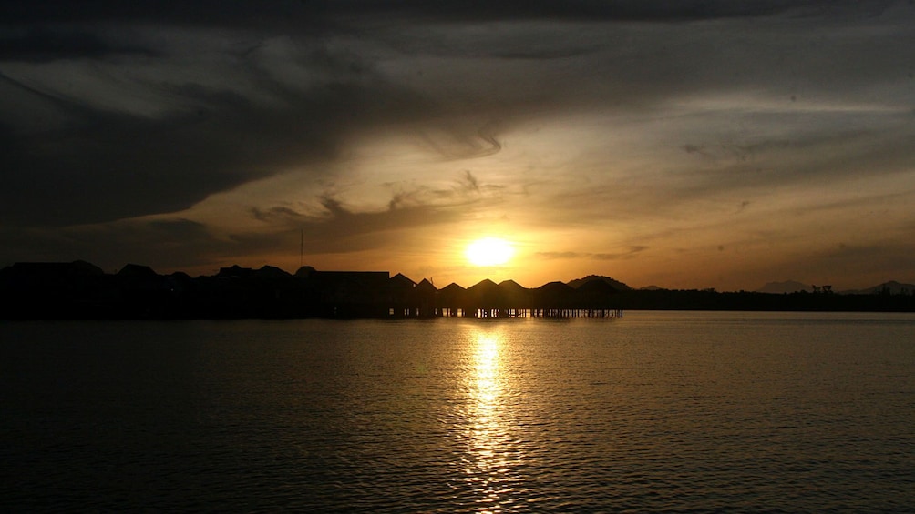 Sunset on Hong Island