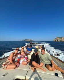 Excursión Privada en Barco por la Costa Amalfitana desde Sorrento