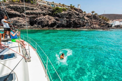 Fuerteventura: Segling med snorkling och delfinskådning