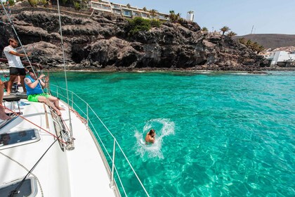 Fuerteventura : navigation avec plongée en apnée et observation des dauphin...