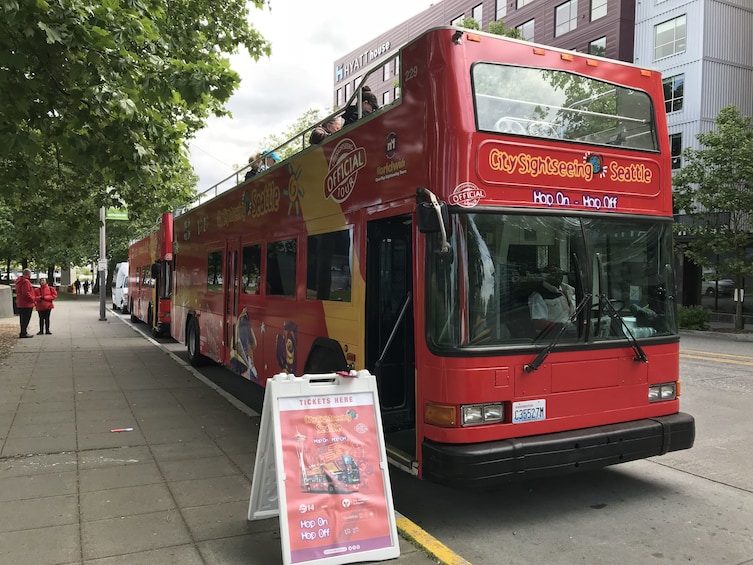 Seattle Hop-On Hop-Off Bus Tour