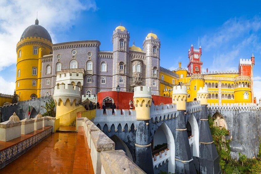 Small-Group Sintra Full Day Tour With Regaleira Palace