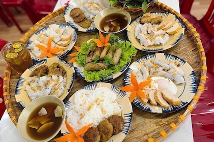 Da Lat Night Local Food & Sightseeing Tour by Scooter