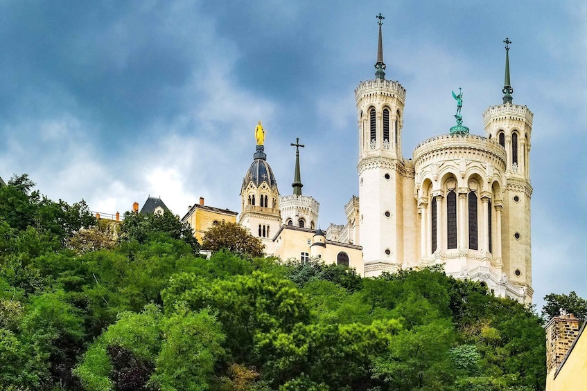 Lyon: Old District Private Guided Walking Tour