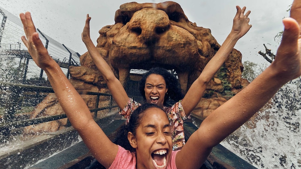 Ladies getting a splash from a ride at Chessington World of Adventures Resort