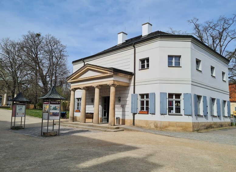 Picture 2 for Activity Dresden: 1.5-Hour Guided Tour of Pillnitz Castle