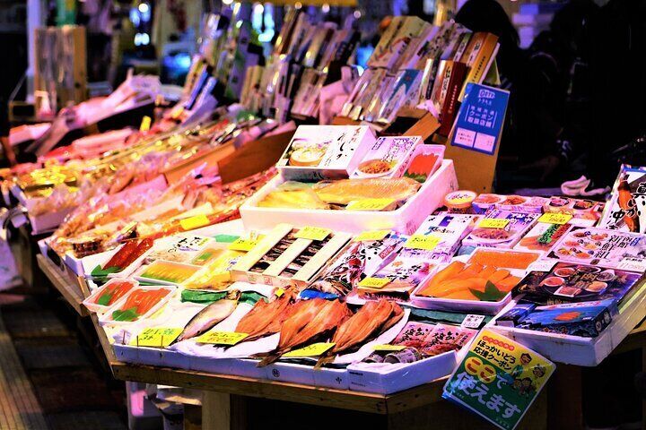 Hakodate: Morning Market Tour with Seafood Tasting Options