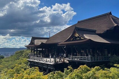 Private Tour Kiyomizu Temple & Yasaka Shrine ~Custom-made Tour~
