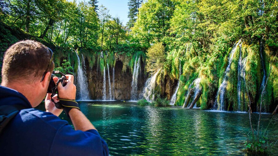 From Zagreb: Plitvice Lakes Guided Group Day Trip