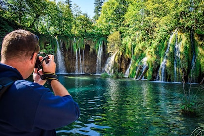 From Zagreb: Plitvice Lakes Guided Group Day Trip