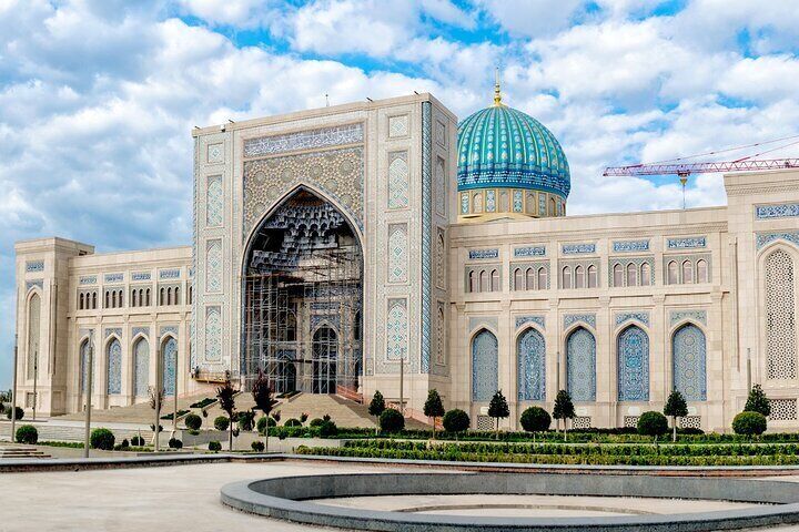 Tashkent: Walking Tour of Historical & Modern Sights