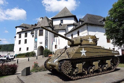 WWII Battlefields and Castles Private Tour in Luxembourg