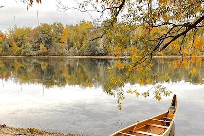 Autumn Colours Canoe Tour on the Toronto Islands