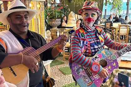 Night Tour to the Eighth Wonder Lookout with Show and Dinner