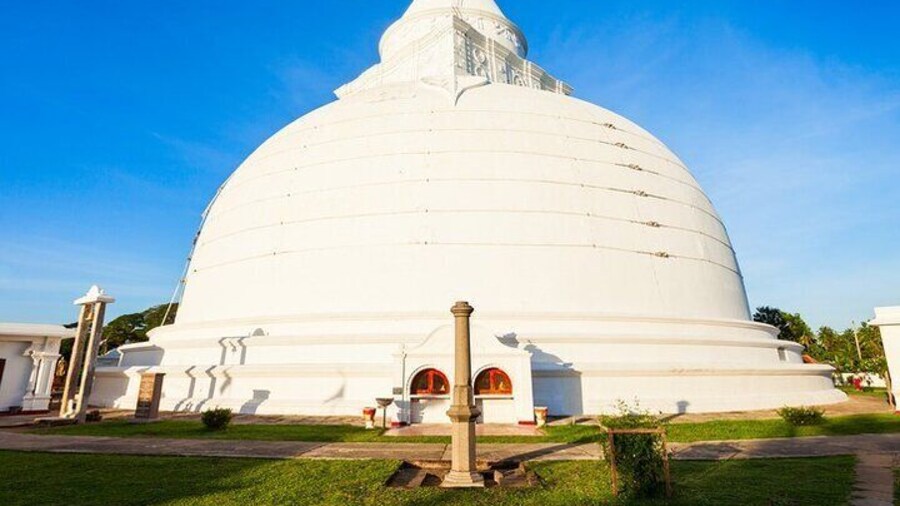 Village, Wildlife & Temple Visit Tour from Hambantota Port