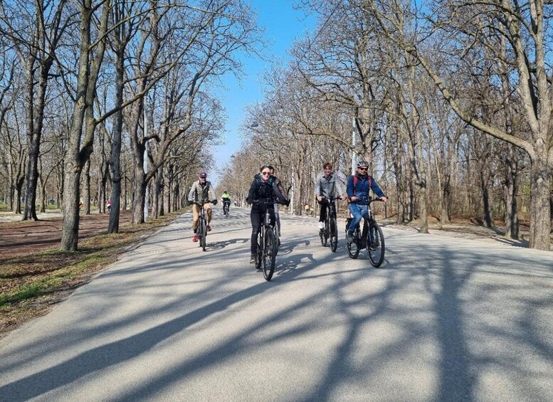 Picture 1 for Activity Vienna: Guided E-Bike Tour