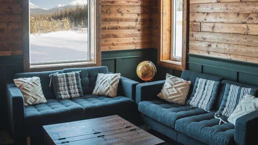 Whitehorse's Coziest Aurora Viewing Experience