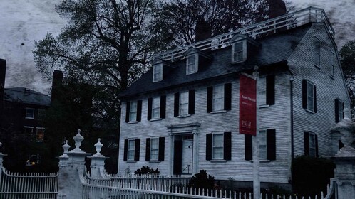 Salem: recorrido de fantasmas por pasos embrujados