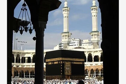 Guided Umrah Journey to Makkah with Local Guides