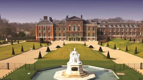 London: Kensington Palace Gardens Tour with Royal High Tea