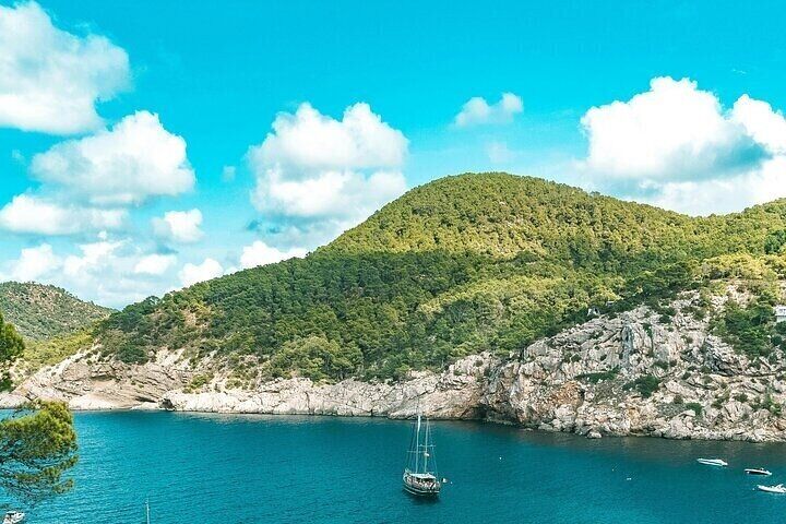 Ibiza in a Day: Scenic Shore Excursion for Cruise Passengers