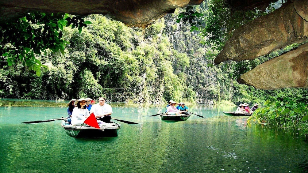 Bamboo boat tour inTam Cốc in VIetnam