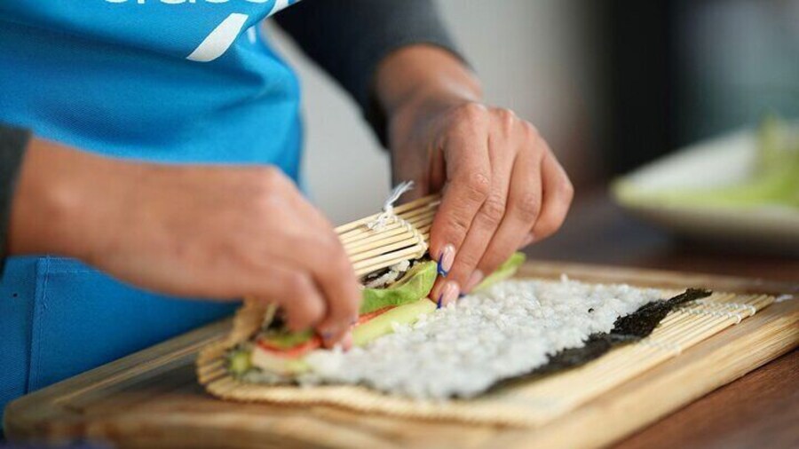 Sushi Making Class With Local Chef in Sacramento
