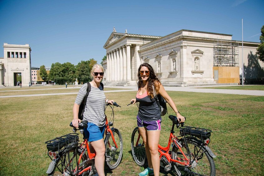 Picture 6 for Activity Munich: Bike Tour with Beer Garden Break