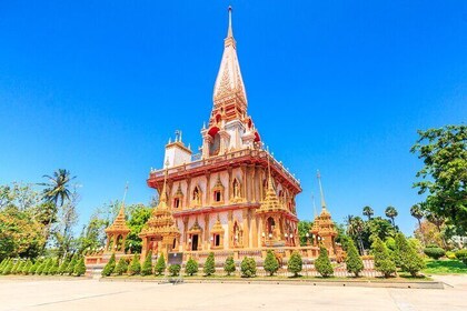 Phuket Sunday Old Town & Discovery City Tour
