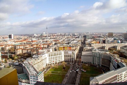 Berlin: Panoramapunkt spring køen over Elevatorbillet