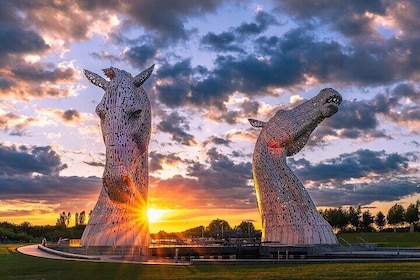 Stirling Castle, Kelpies, Falkirk Wheel, Cows Half Day Tour
