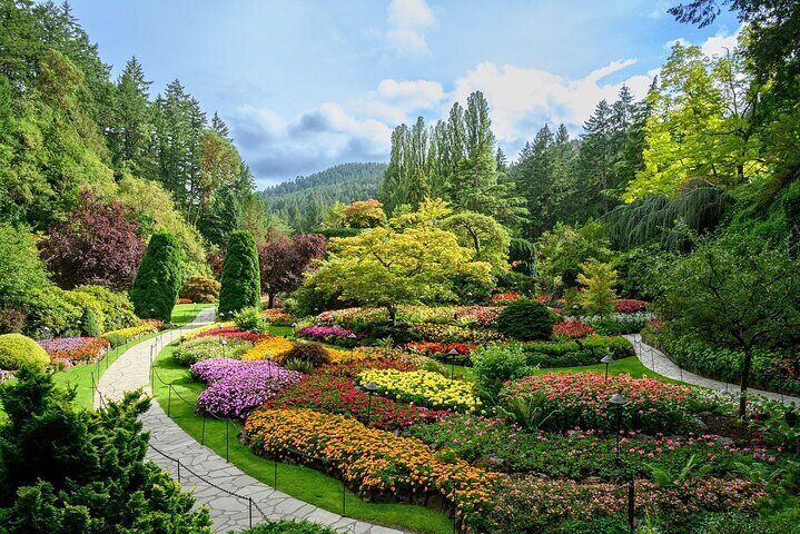 Victoria & Butchart Gardens Tour with Gulf Island Ferry 