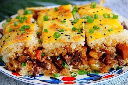 Wuhan Private Authentic Local Food Tour in Central City