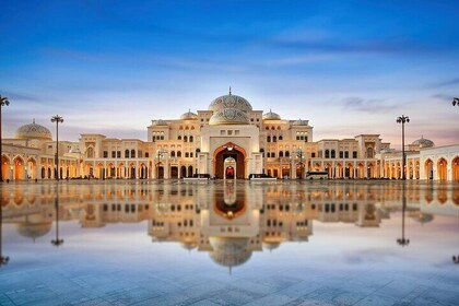 Abu Dhabi City Tour – Discover the Soul of the UAE
