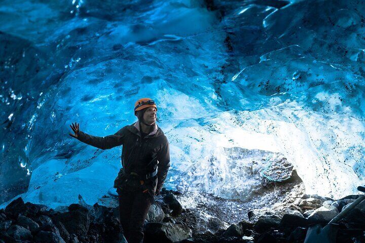  Sólheimajökull Blue Ice Cave & Glacier Walk 