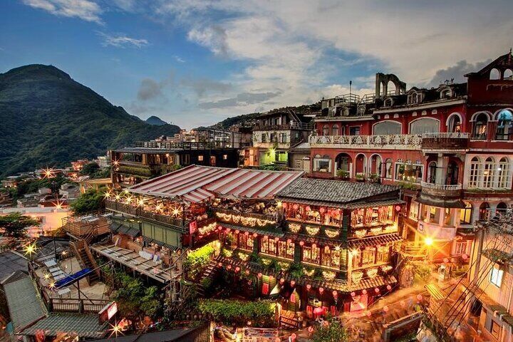Jiufen and Pingxi Day Tour