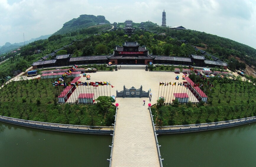  Trang An & Bai Dinh Pagoda in Ninh Binh Full Day Tour