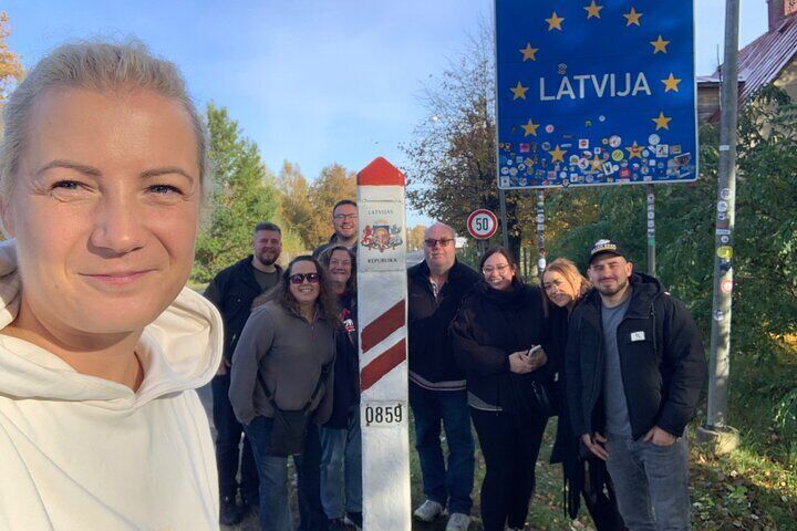 One way Riga to Vilnius Sightseeing Transfer