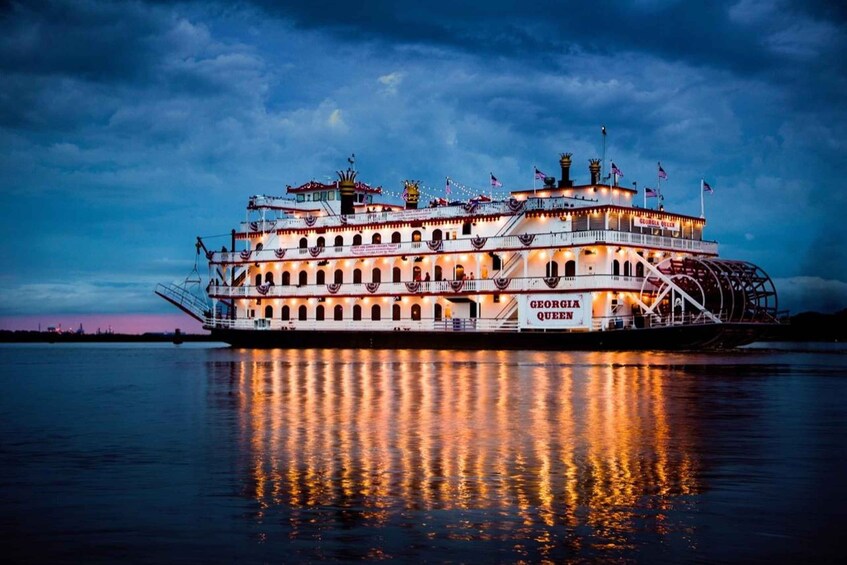 Savannah: Buffet Dinner Cruise with Live Entertainment