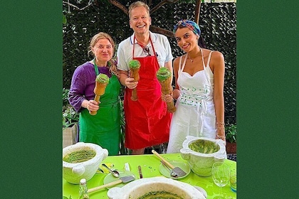 Mortar pesto lesson with World Champion and local Menu