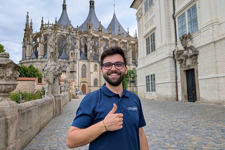 Hey from Kutná Hora! That’s Ondrej – your Czech Out Tours guide, standing by one of the most beautiful cathedrals in Europe