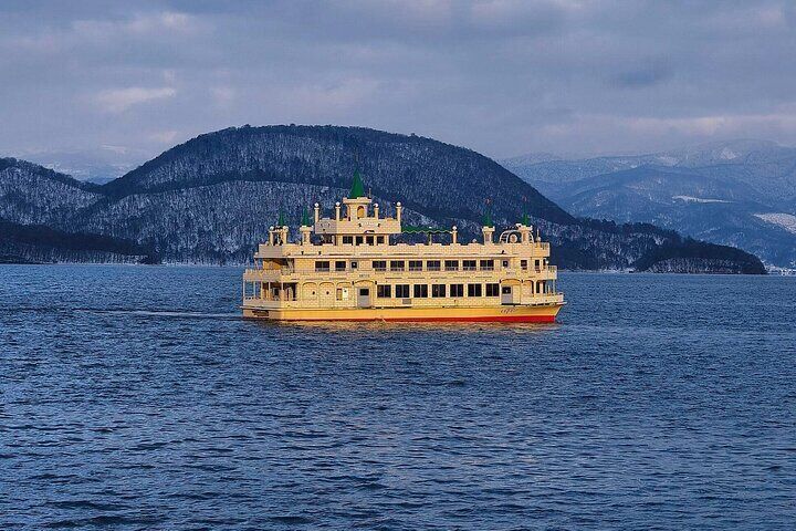 The view of the cruise ship and Mt. Yotei from a distance is really beautiful