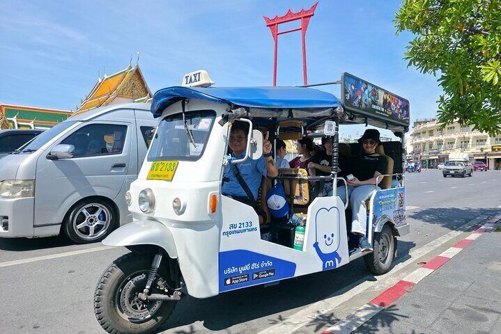 2 Hour Electric Tuk Tuk Cultural Tour of Bangkok
